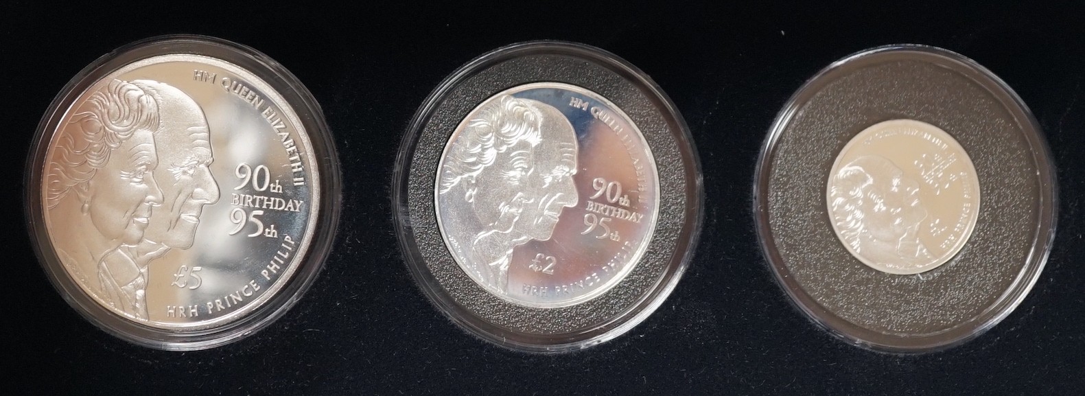Two Jubilee Mint Queen's Beasts 10oz silver £10 coins and a 2016 E&P Birthday silver proof three coin set